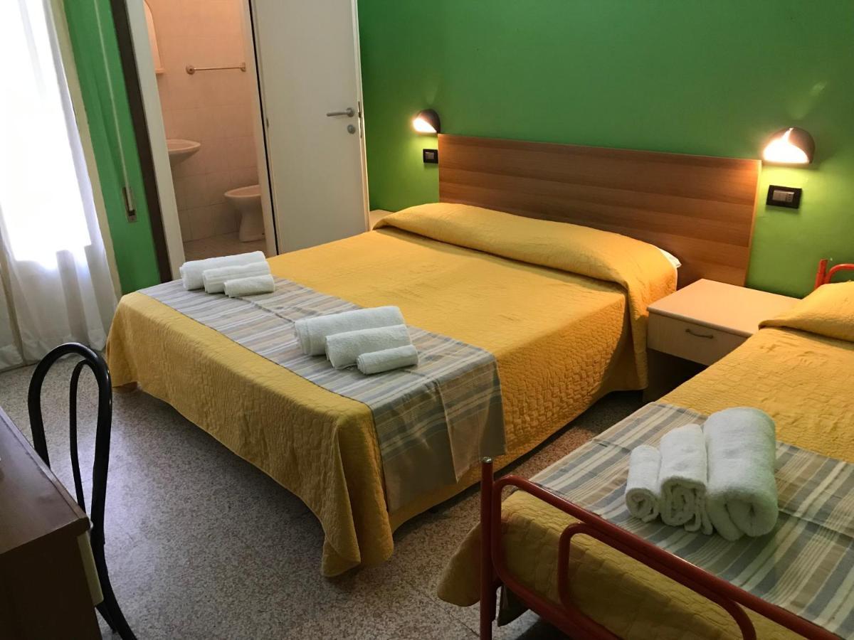 Hotel Berna Rimini Exterior photo